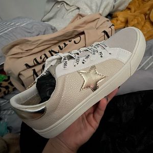 Vintage Havana “Mighty” sneakers